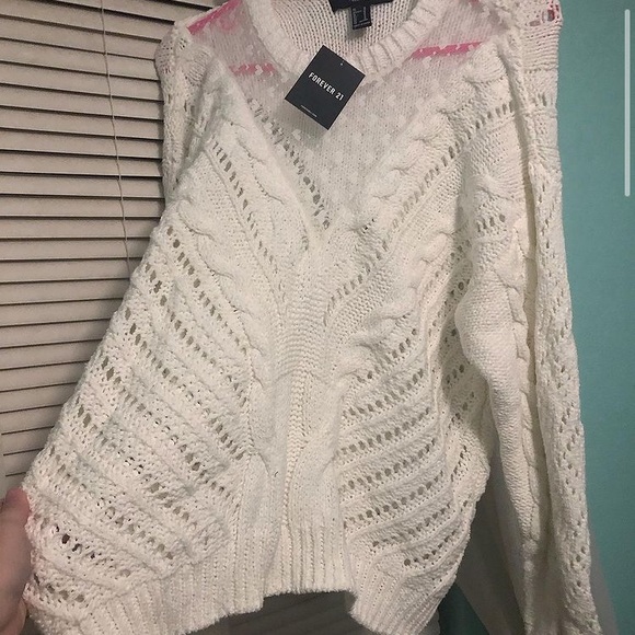 Forever 21 Ivory Sweater - Picture 1 of 2